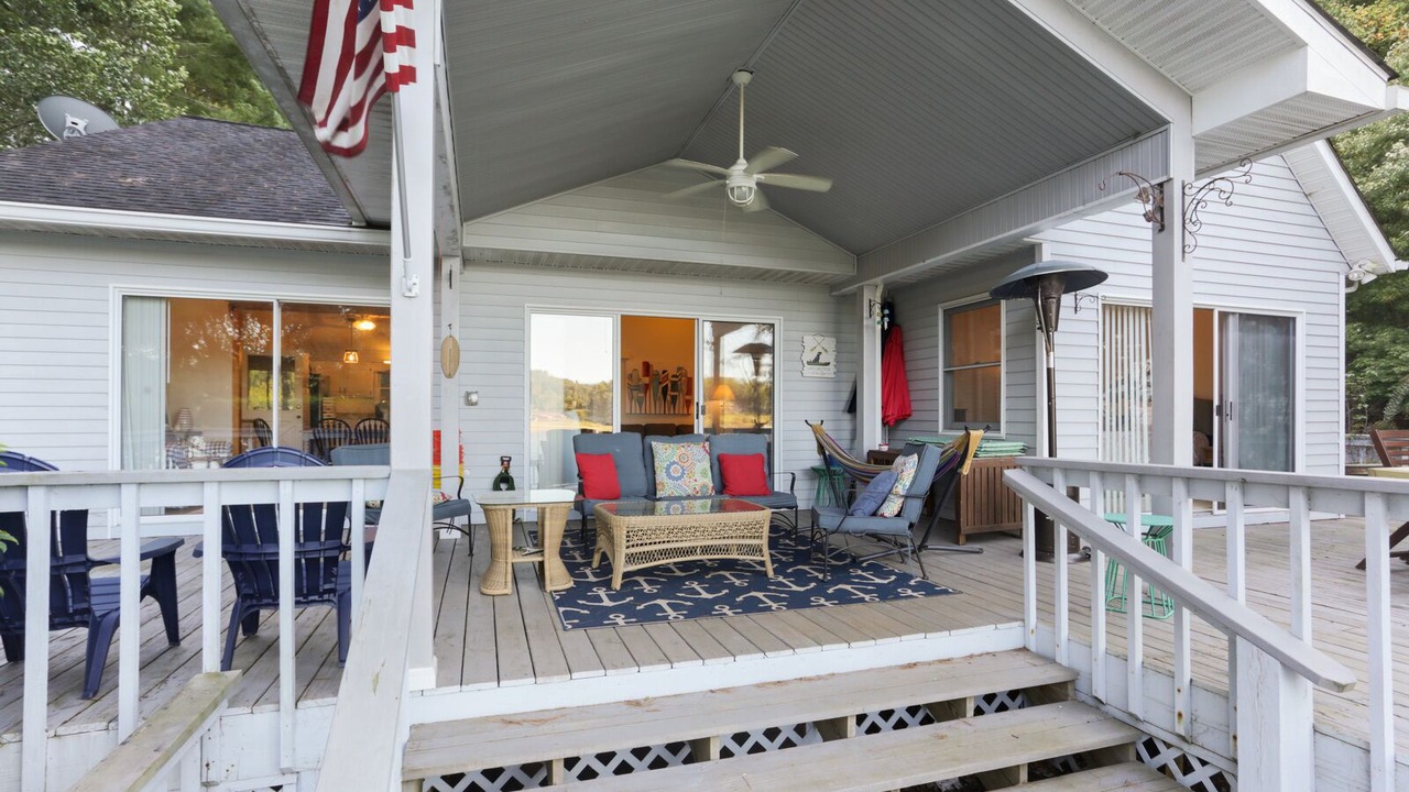 Photo of Patio Balcony in Hiawassee