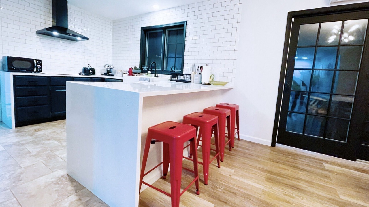 Photo of Others in Rowland