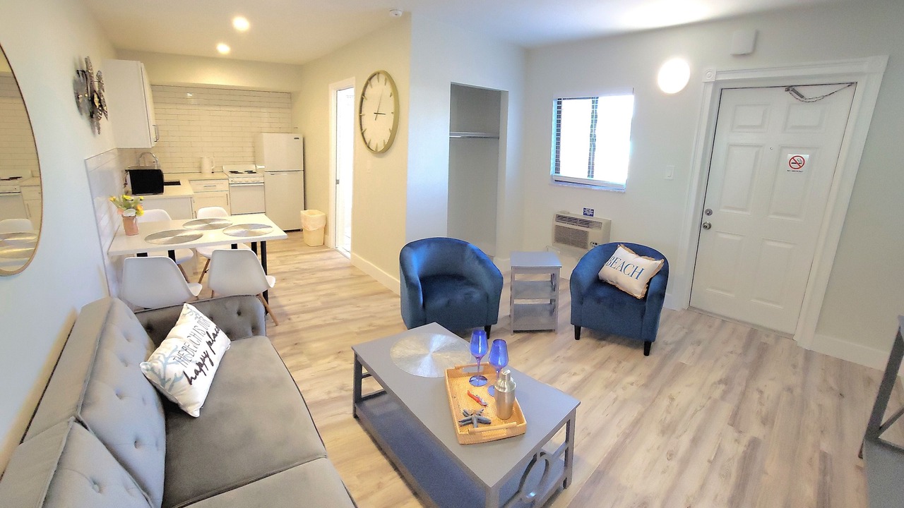 Photo of Livingroom in Treasure Island