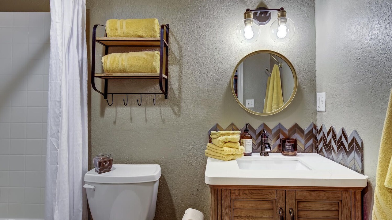 Photo of Bathroom in Tallyn's Reach