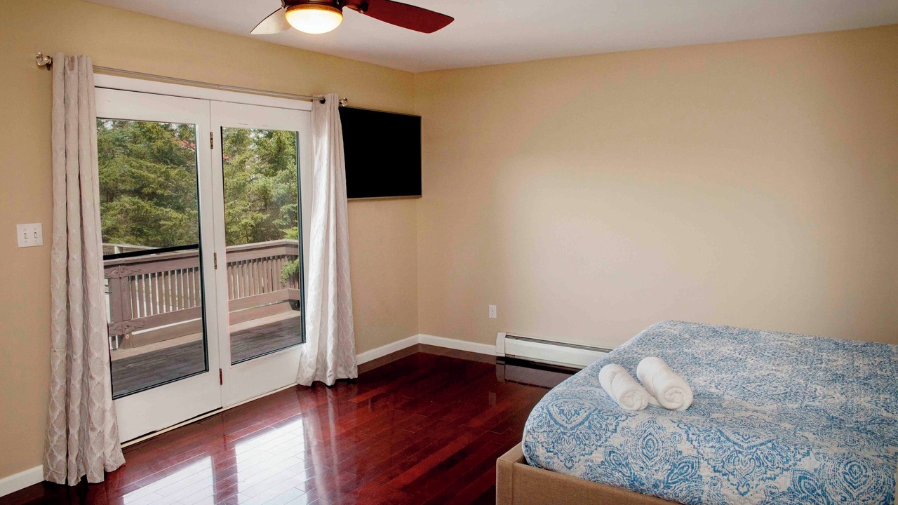 Photo of Bedroom in Hammondsport