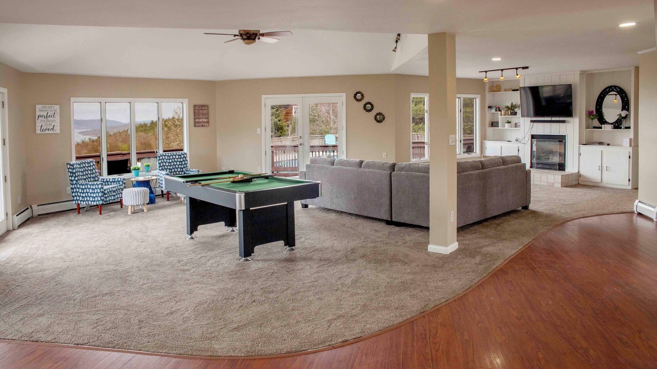 Photo of Livingroom in Hammondsport