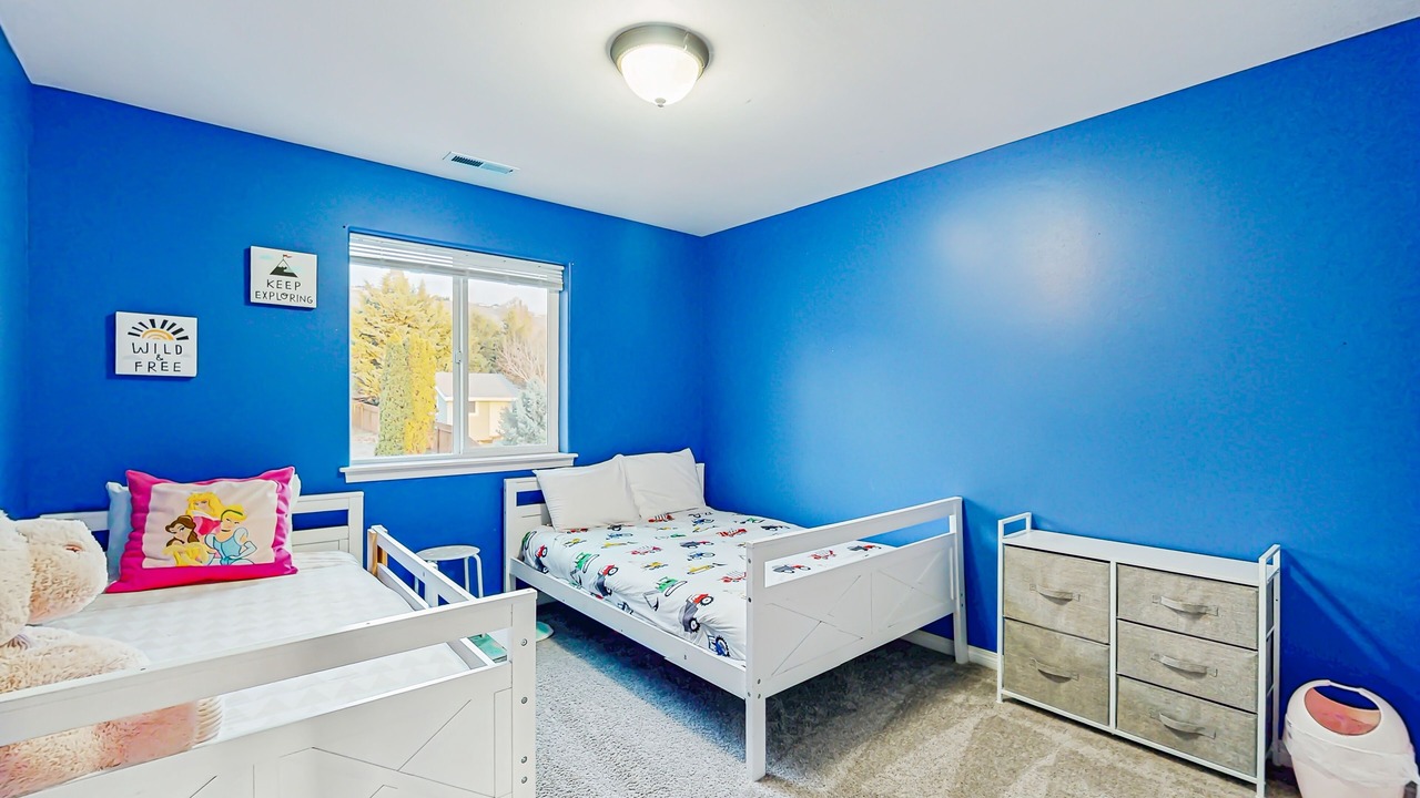 Photo of Bedroom in Monitor