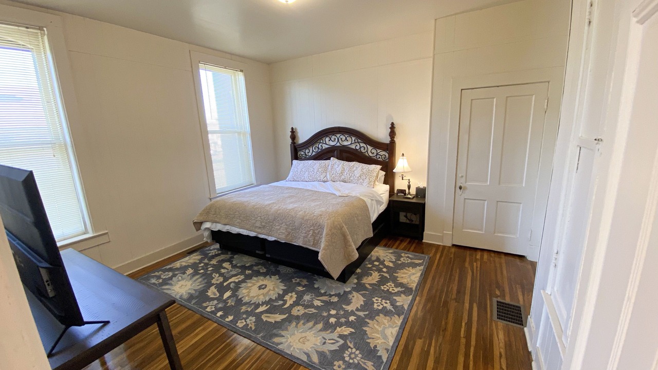 Photo of Bedroom in Jefferson City