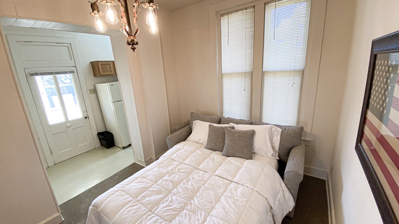 Photo of Bedroom in Jefferson City