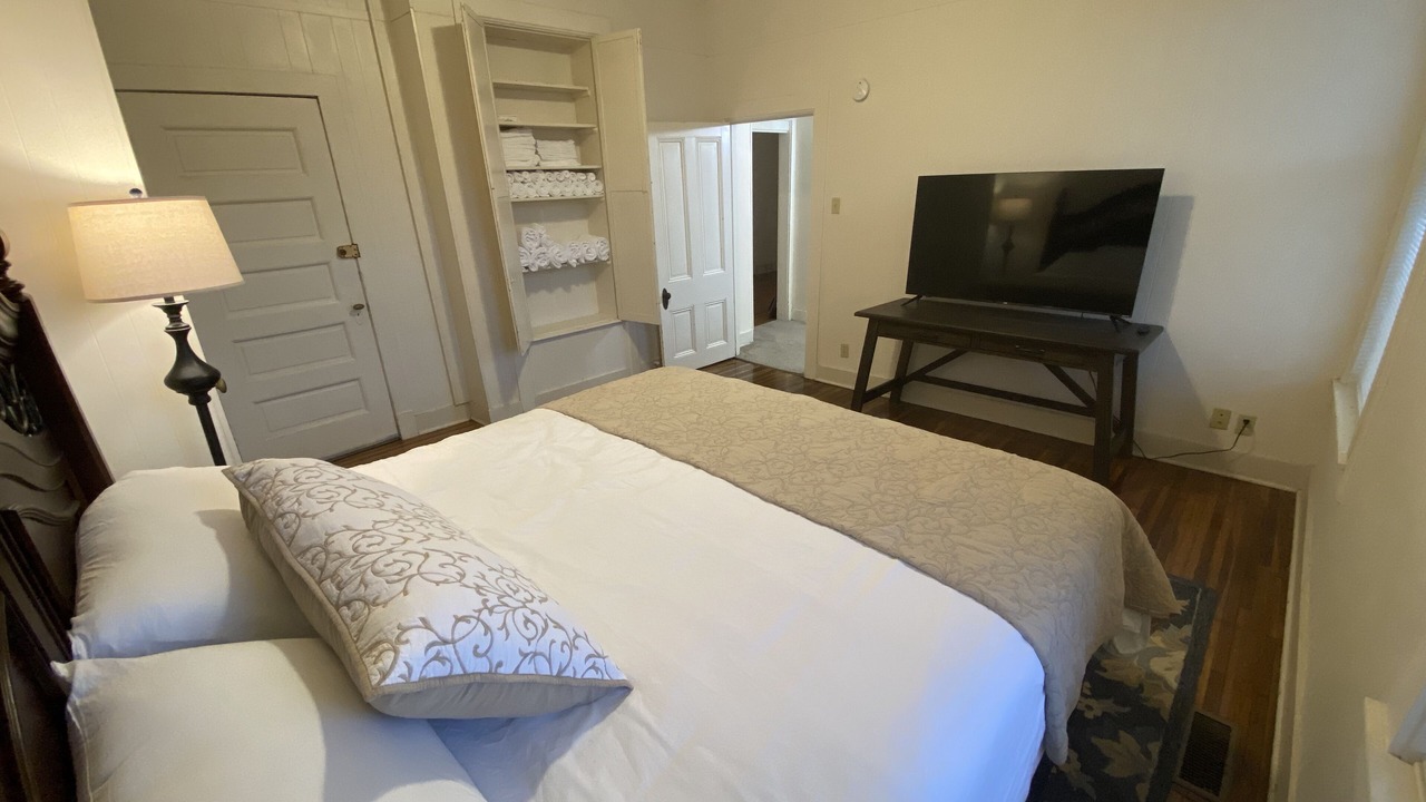 Photo of Bedroom in Jefferson City