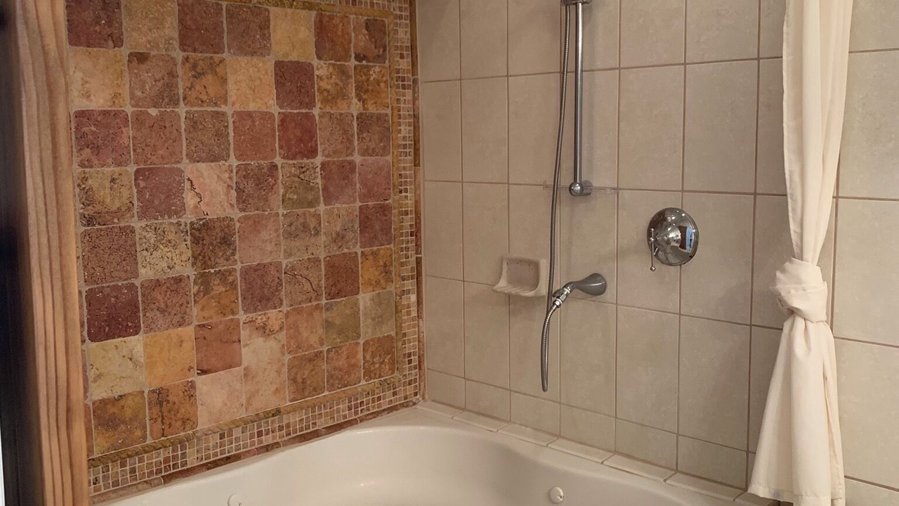 Photo of Bathroom in Sugarloaf Key