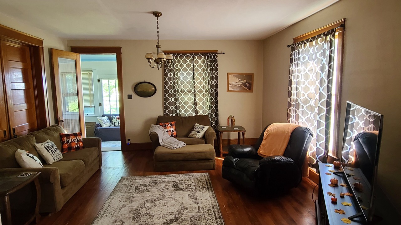 Photo of Livingroom in Twelve Mile