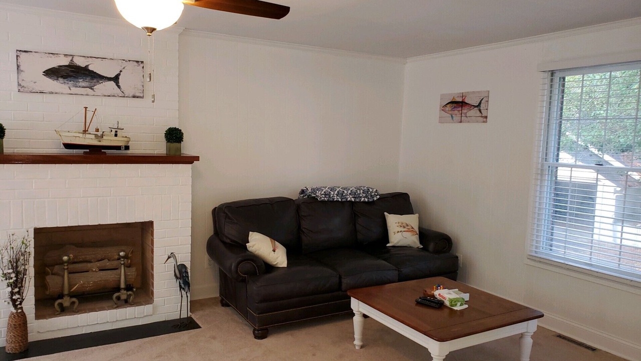 Photo of Livingroom in Mathews