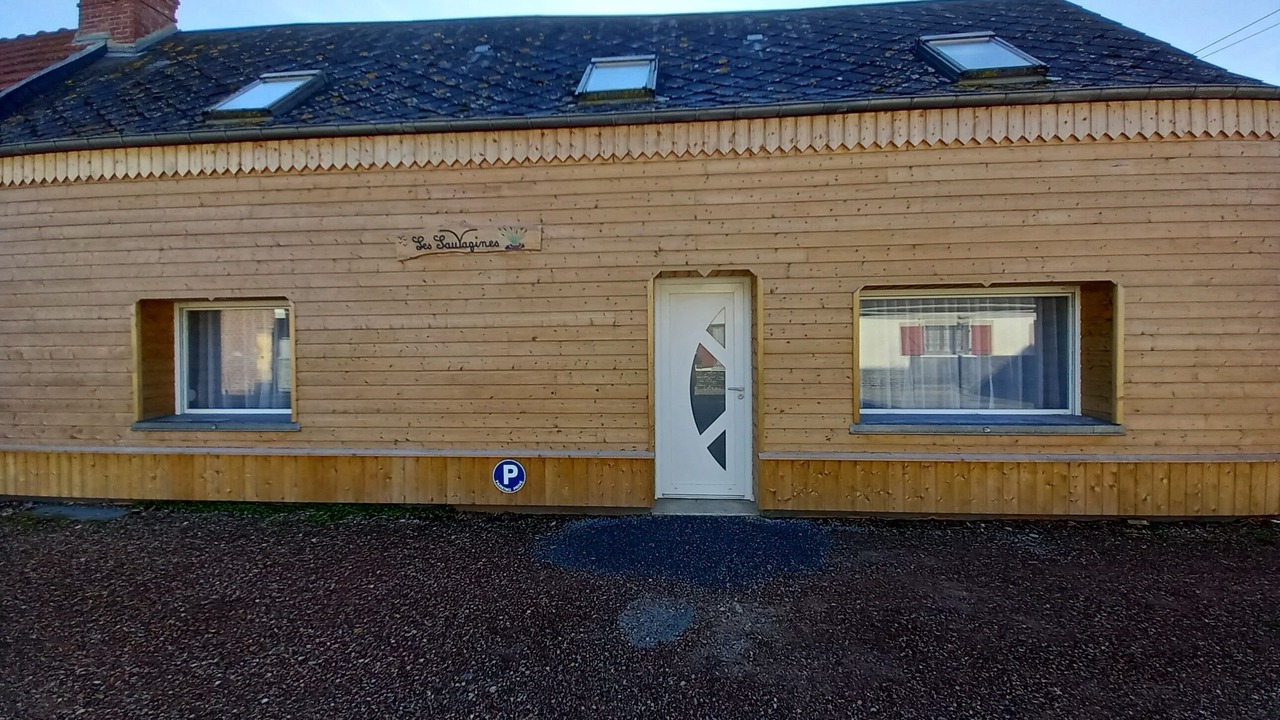 Photo of Outdoor in Pende