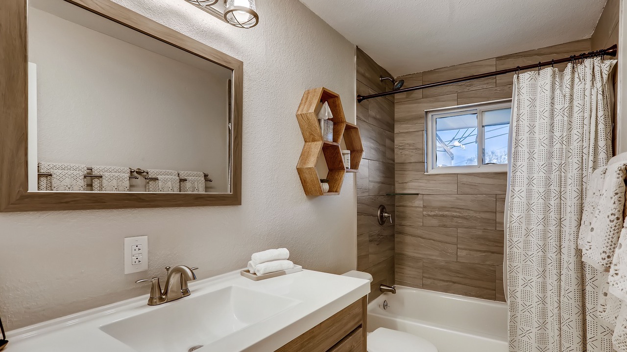 Photo of Bathroom in Dupont
