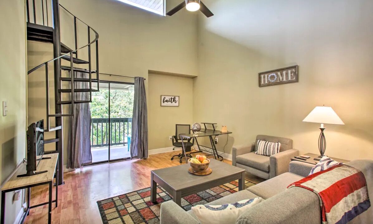 Photo of Livingroom in Highlands - Perkins