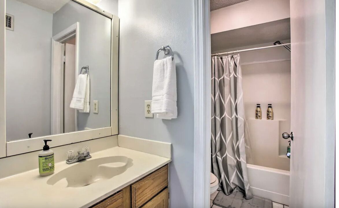 Photo of Bathroom in Highlands - Perkins