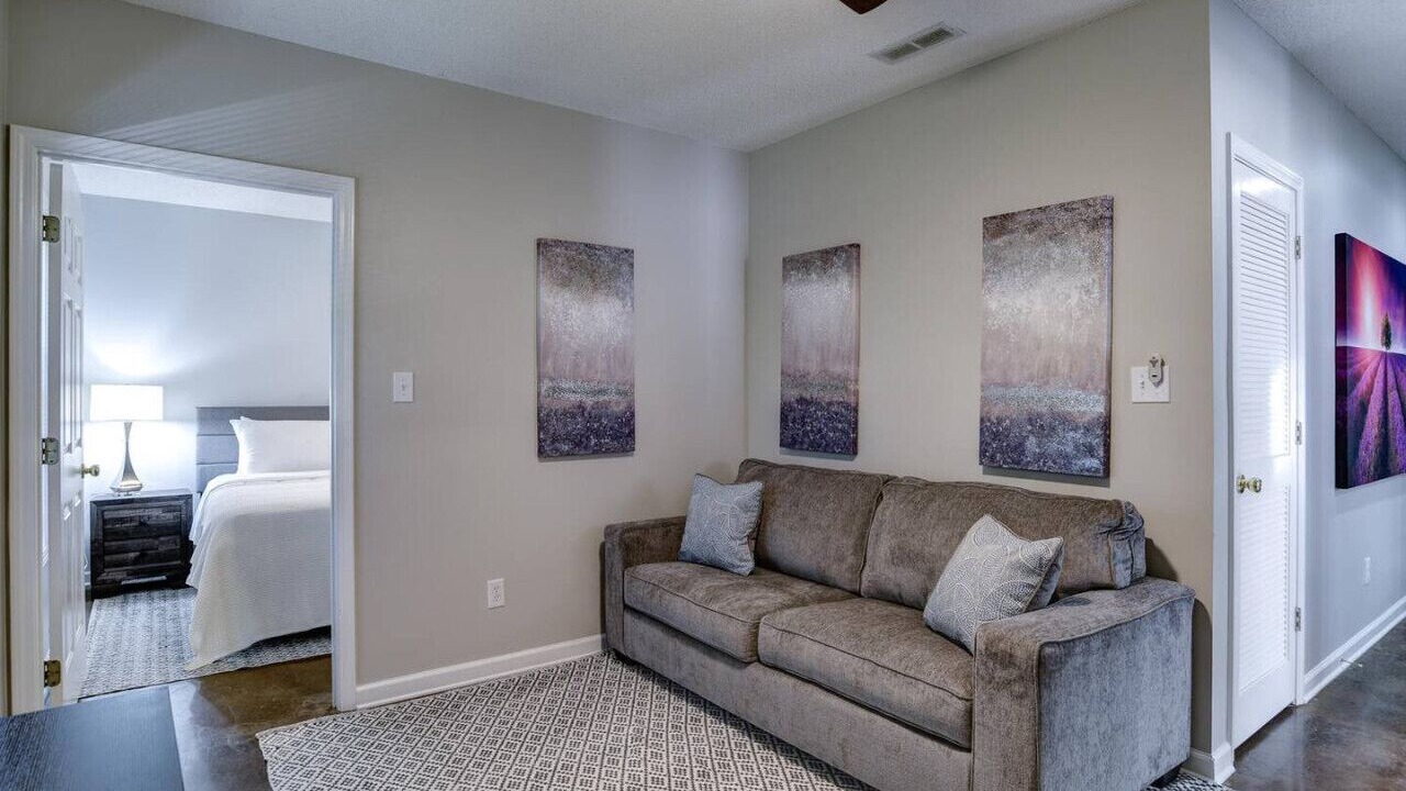 Photo of Livingroom in Royal Pines