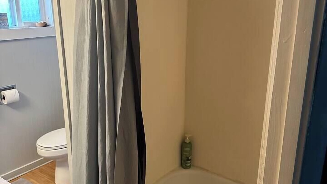 Photo of Bathroom in Punaluu