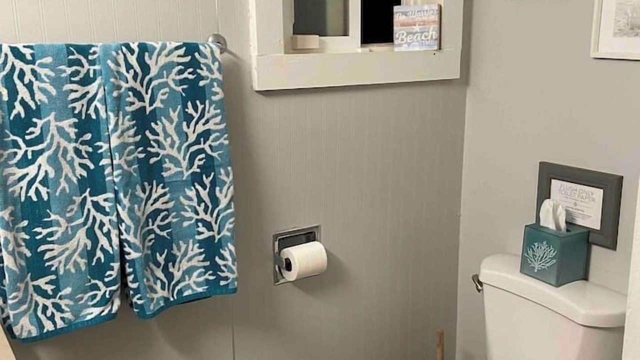 Photo of Bathroom in Punaluu