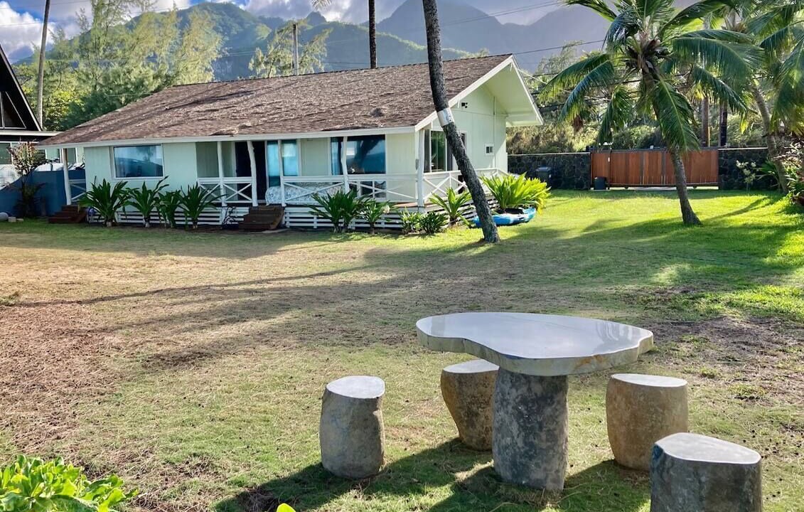 Photo of Patio Balcony in Punaluu