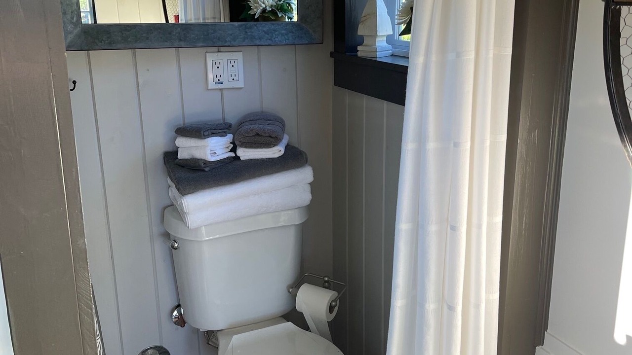 Photo of Bathroom in Hartwell