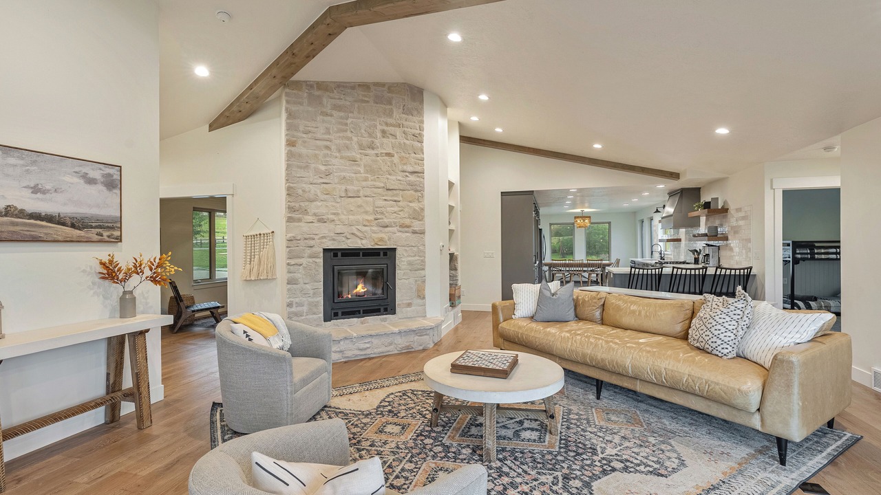 Photo of Livingroom in Eden