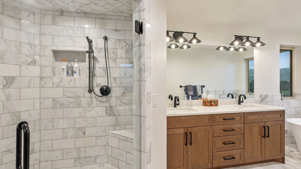 Photo of Bathroom in Eden