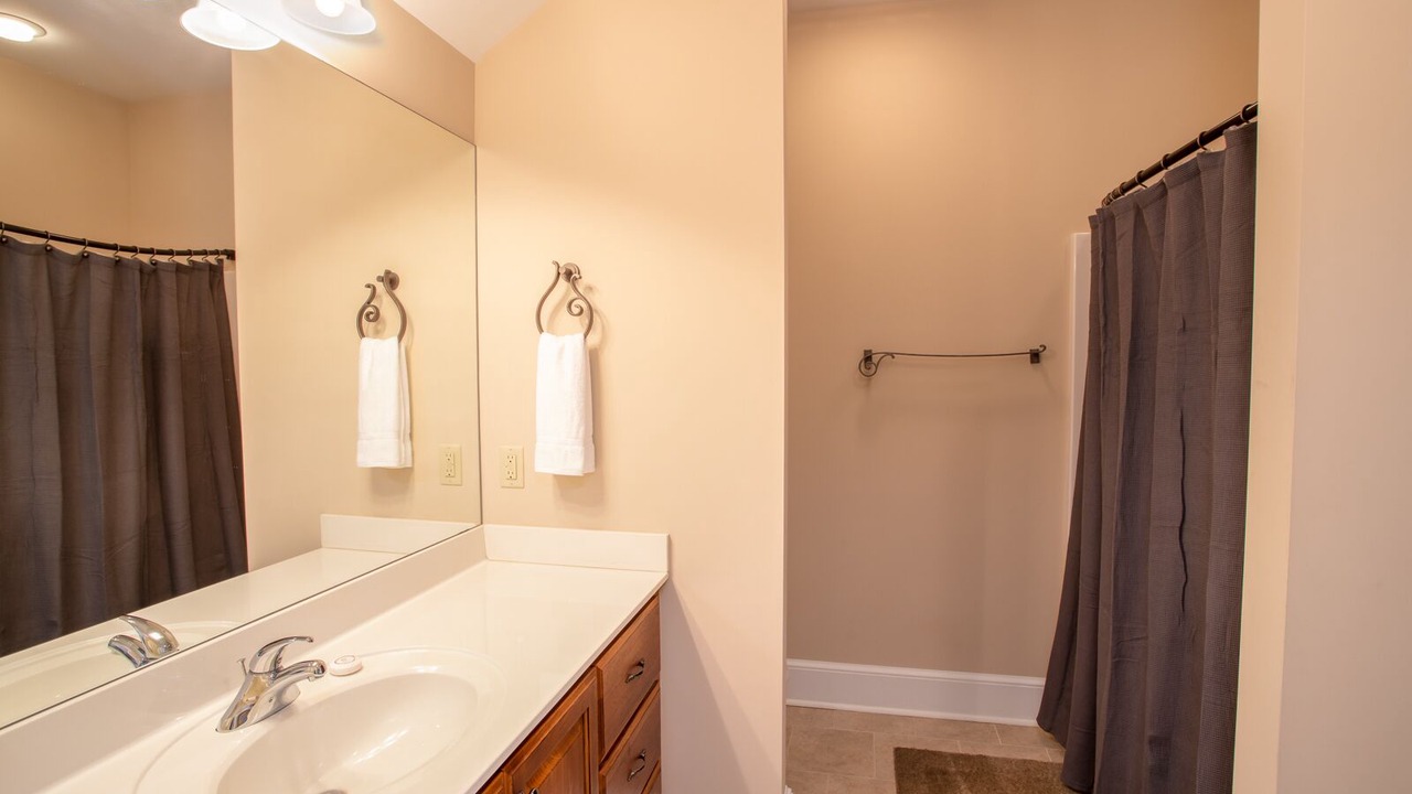 Photo of Bathroom in Foscoe