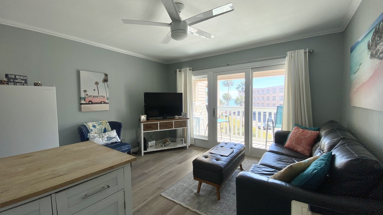 Photo of Livingroom in North Beach