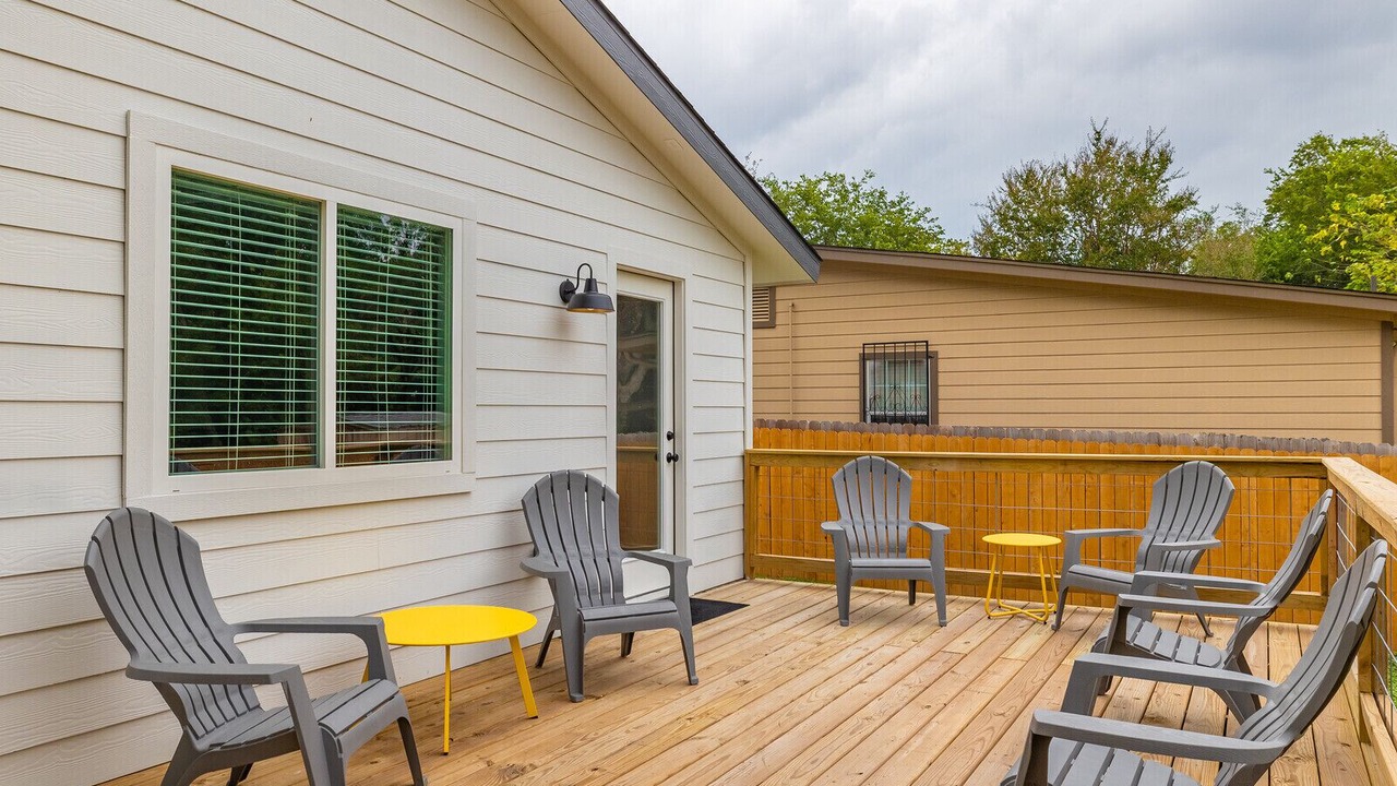 Photo of Patio Balcony in Sweetbriar