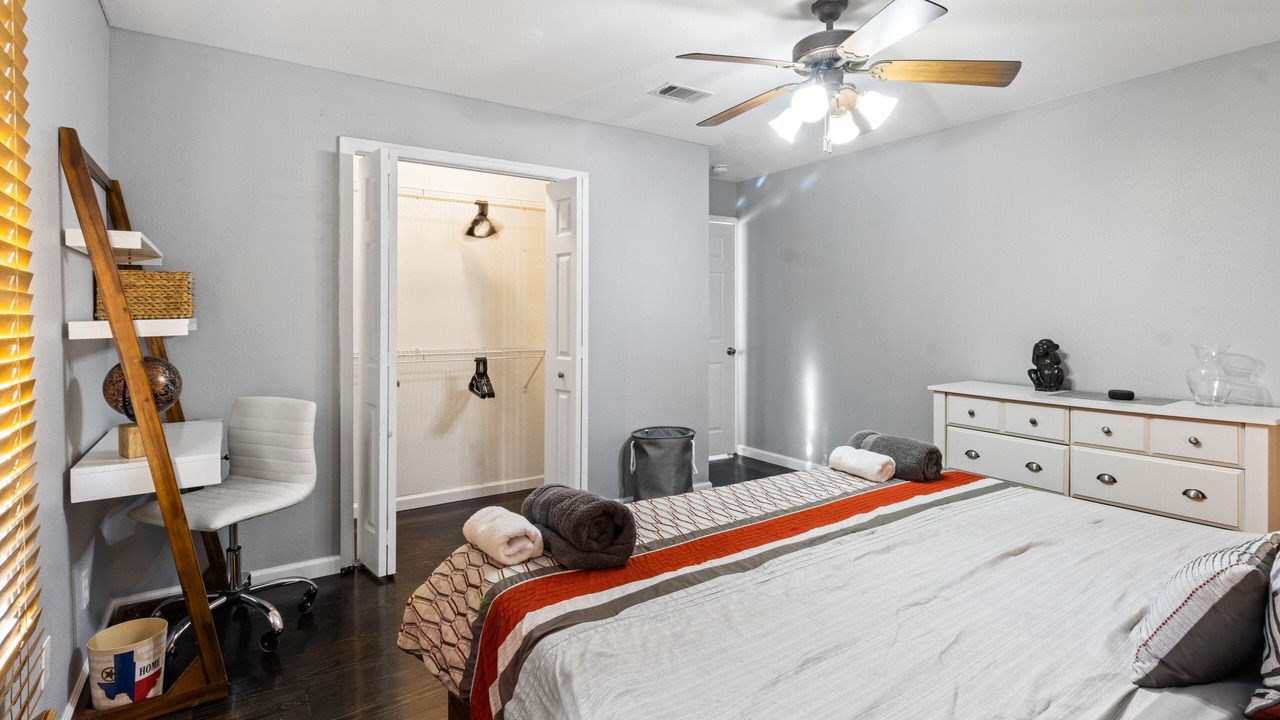 Photo of Bedroom in Franklin Park