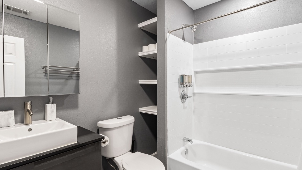 Photo of Bathroom in Franklin Park