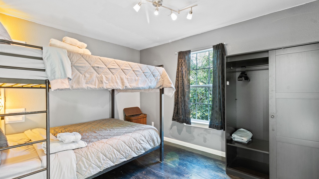 Photo of Bedroom in Franklin Park