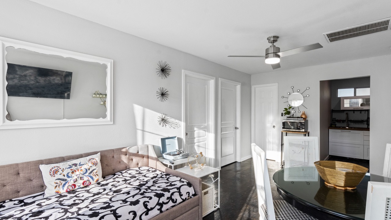 Photo of Livingroom in Franklin Park