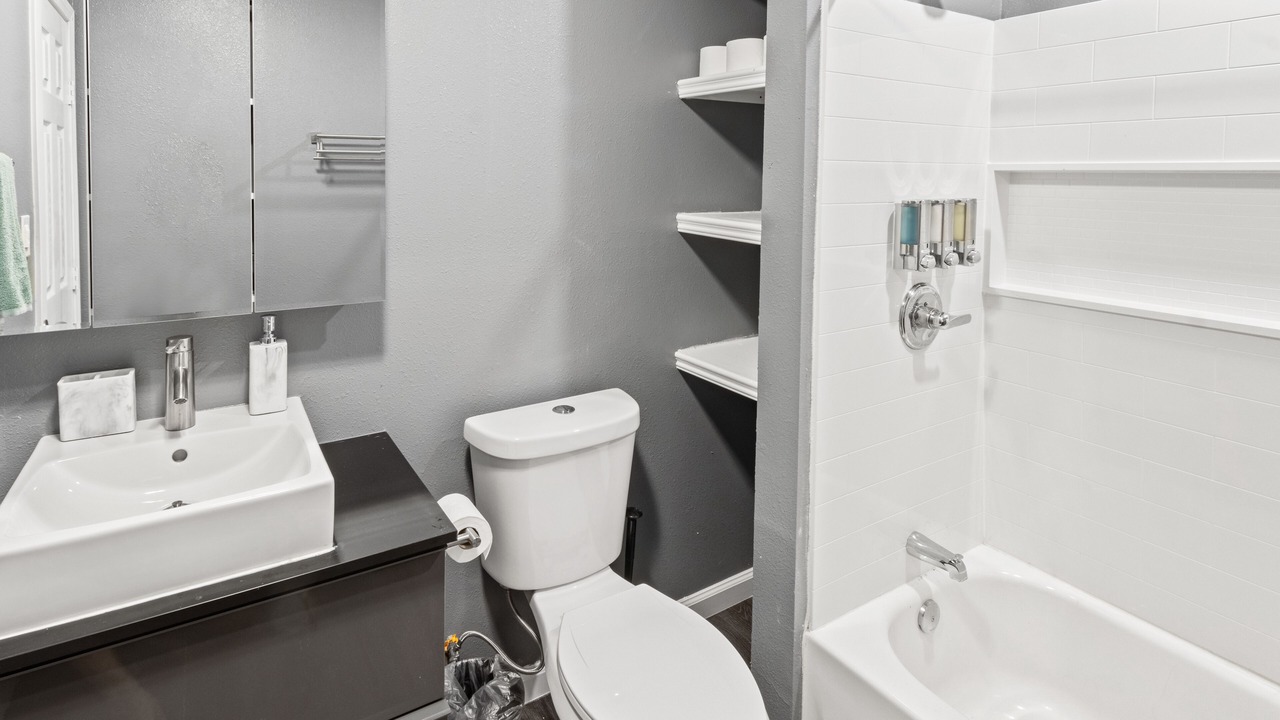 Photo of Bathroom in Franklin Park