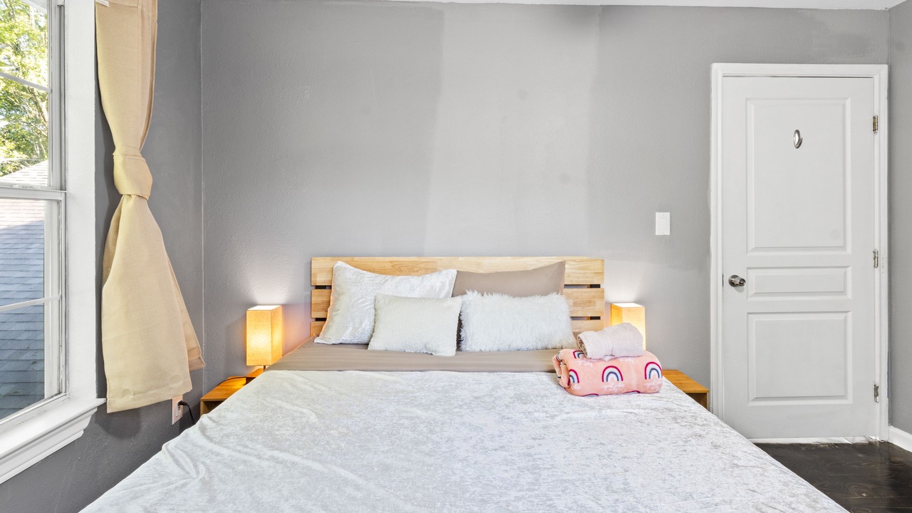 Photo of Bedroom in Franklin Park