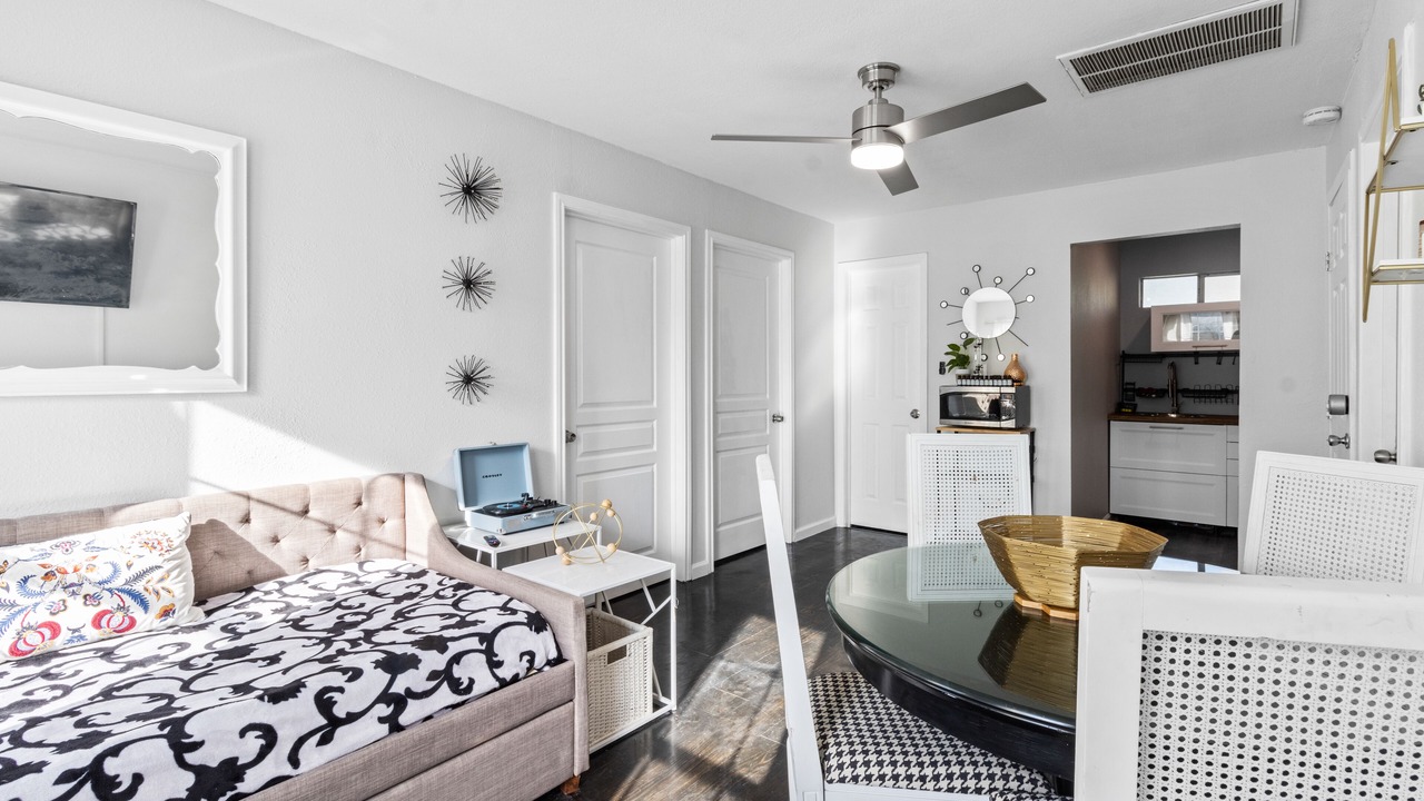 Photo of Livingroom in Franklin Park