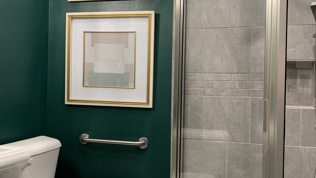 Photo of Bathroom in Benton