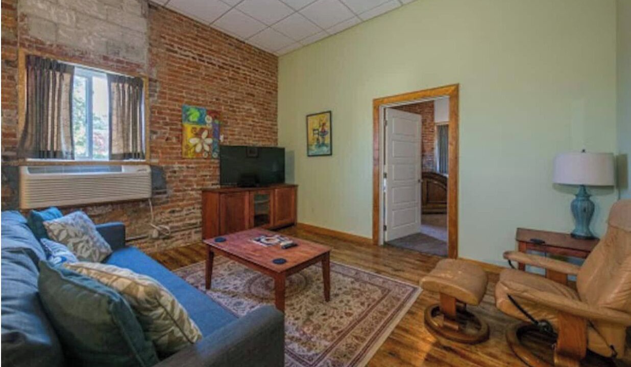 Photo of Livingroom in Du Quoin