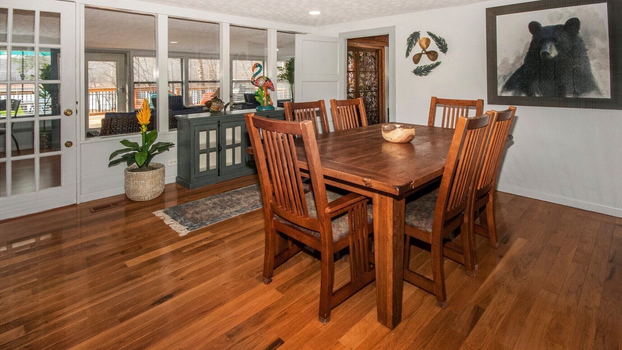 Photo of Livingroom in Andersonville
