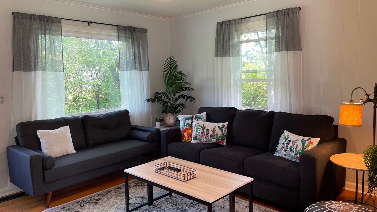 Photo of Livingroom in Hudson