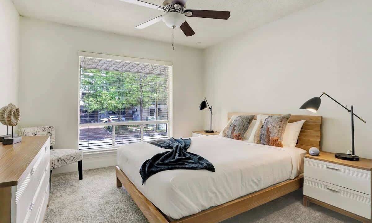 Photo of Others in Uptown