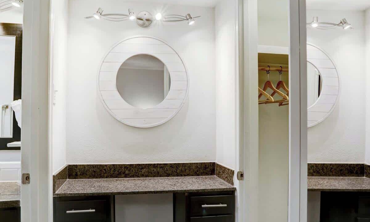 Photo of Others in Uptown