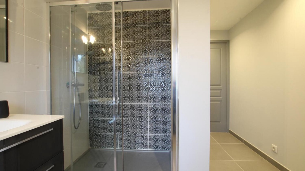 Photo of Bathroom in Saint-Michel-de-Montjoie