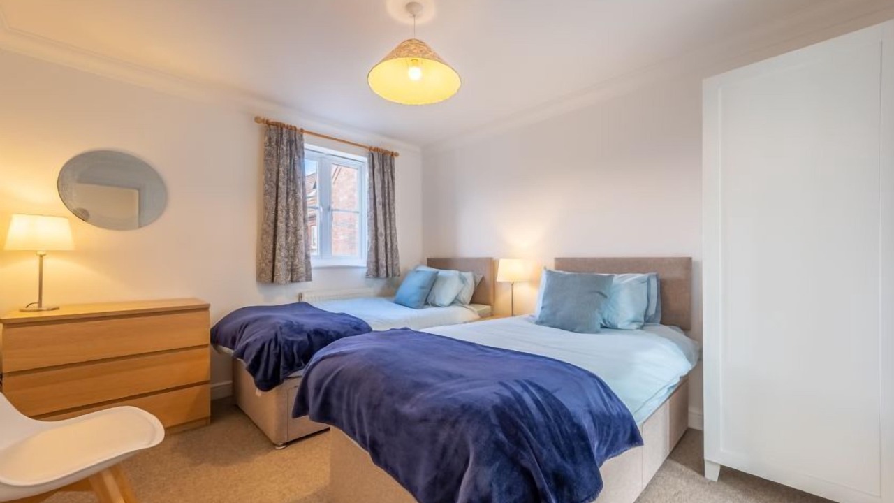 Photo of Others in Holt