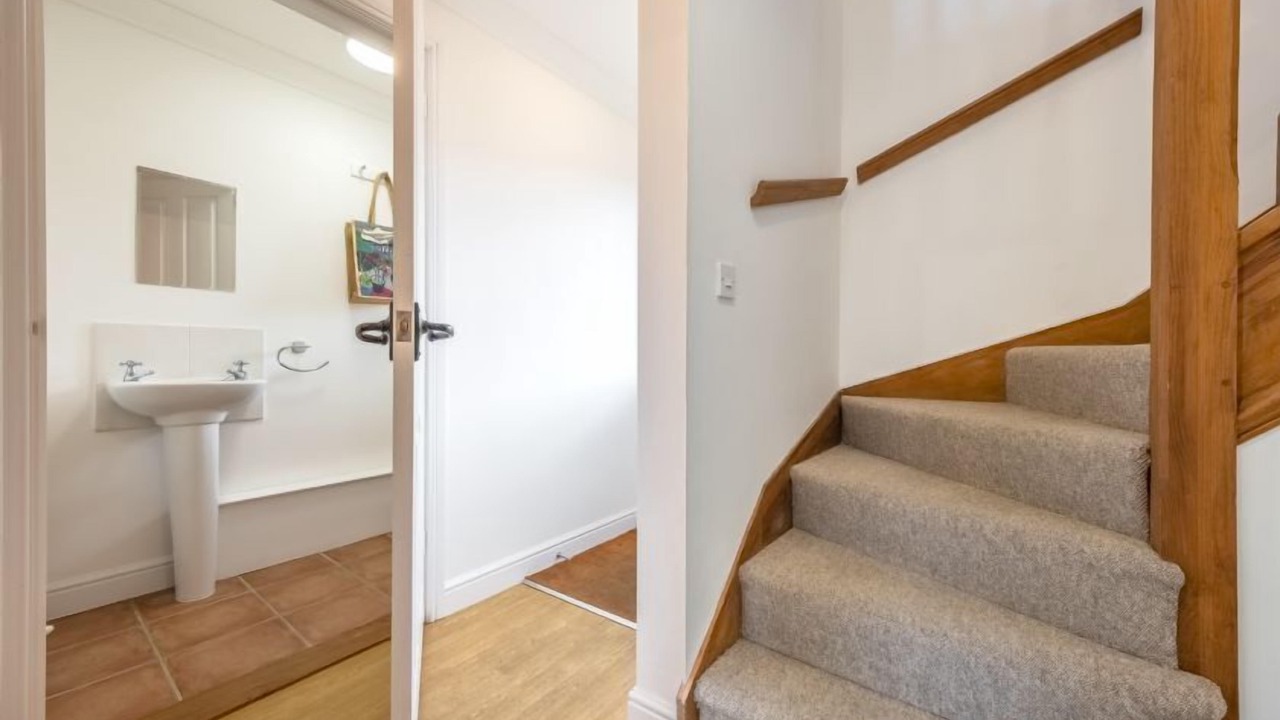 Photo of Others in Holt