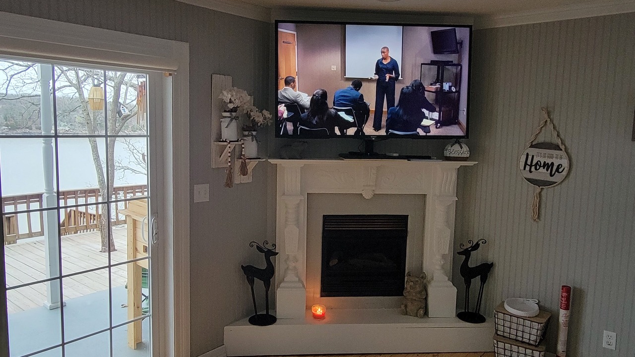 Photo of Livingroom in Canadian