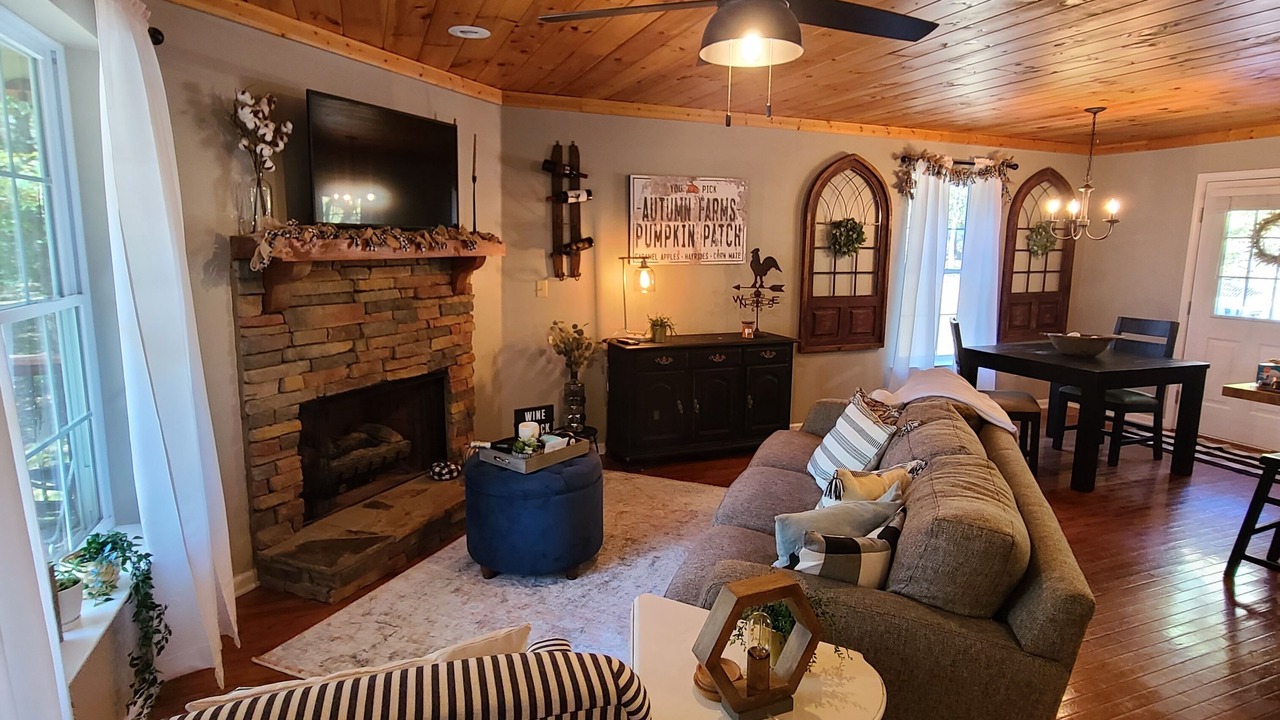 Photo of Livingroom in Blue Ridge