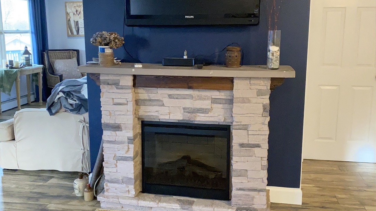 Photo of Livingroom in Harveys Lake