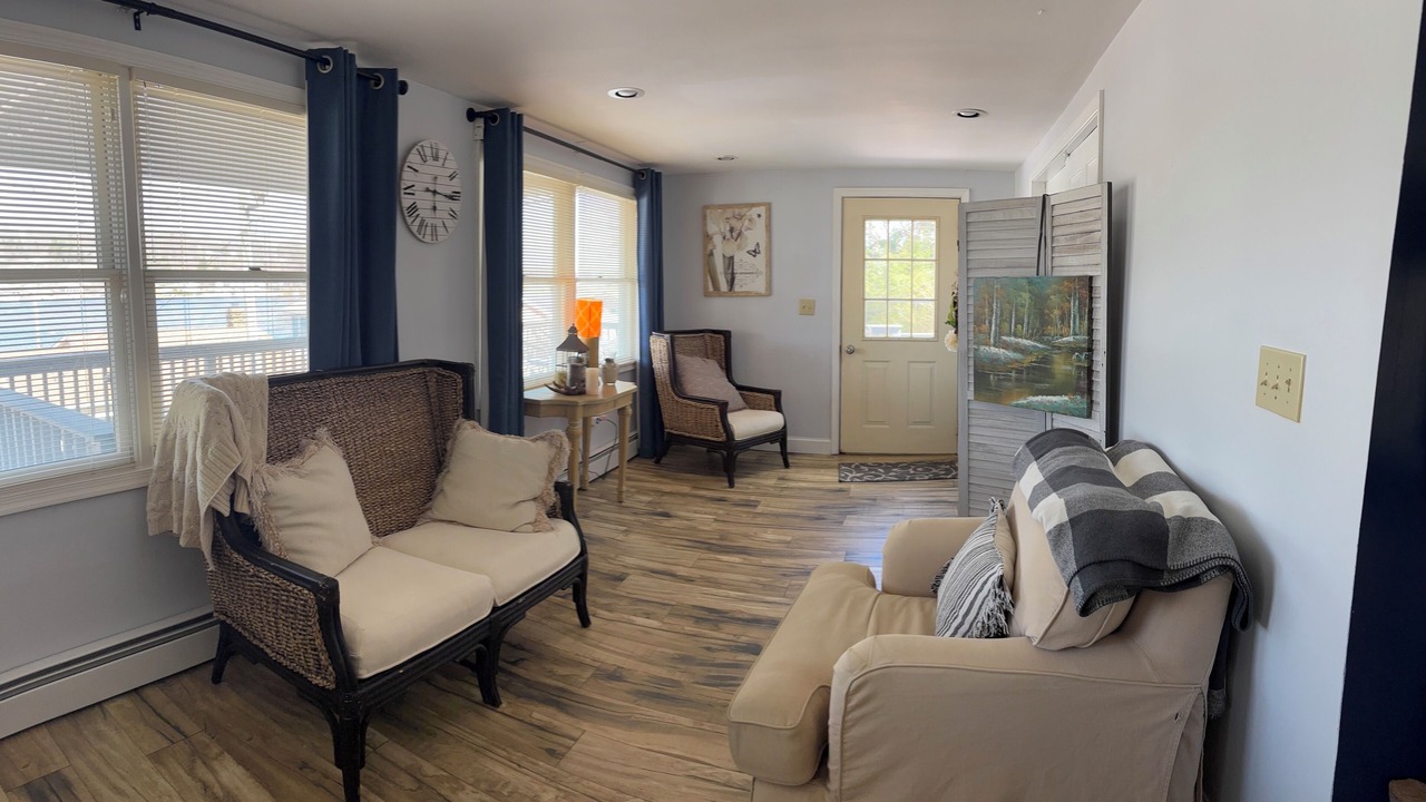 Photo of Livingroom in Harveys Lake