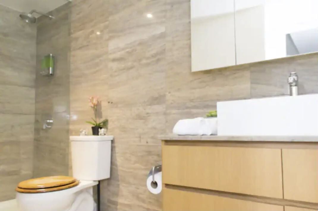 Photo of Bathroom in Bathurst Quay