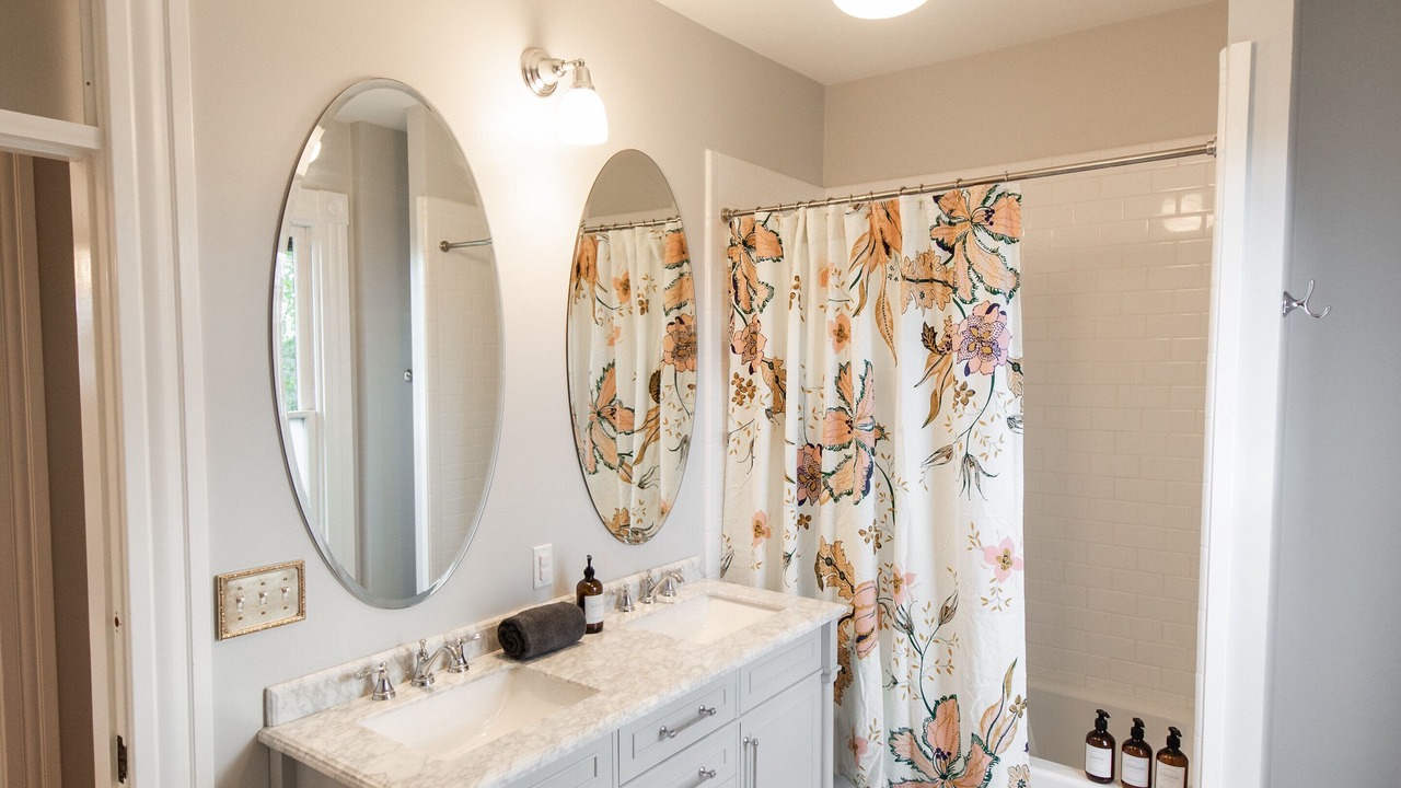 Photo of Bathroom in Forest Grove