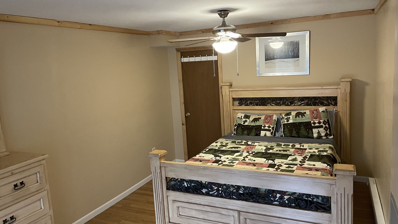 Photo of Bedroom in Greentown
